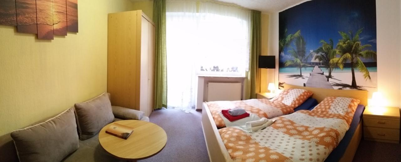 Hotel-Pension Dressel 바멘스타이나크 외부 사진