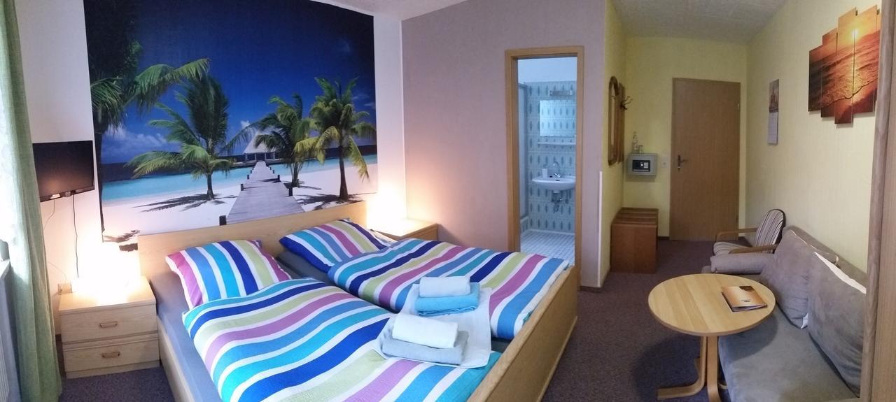 Hotel-Pension Dressel 바멘스타이나크 외부 사진