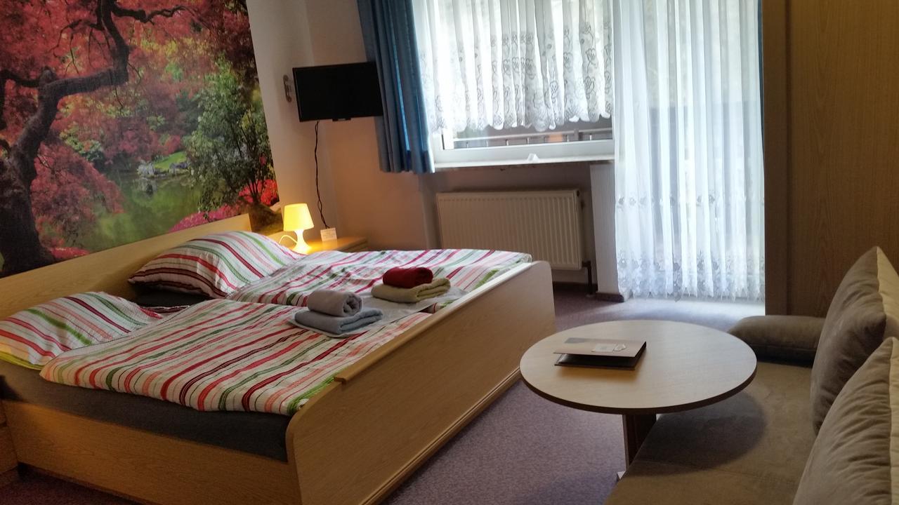 Hotel-Pension Dressel 바멘스타이나크 외부 사진