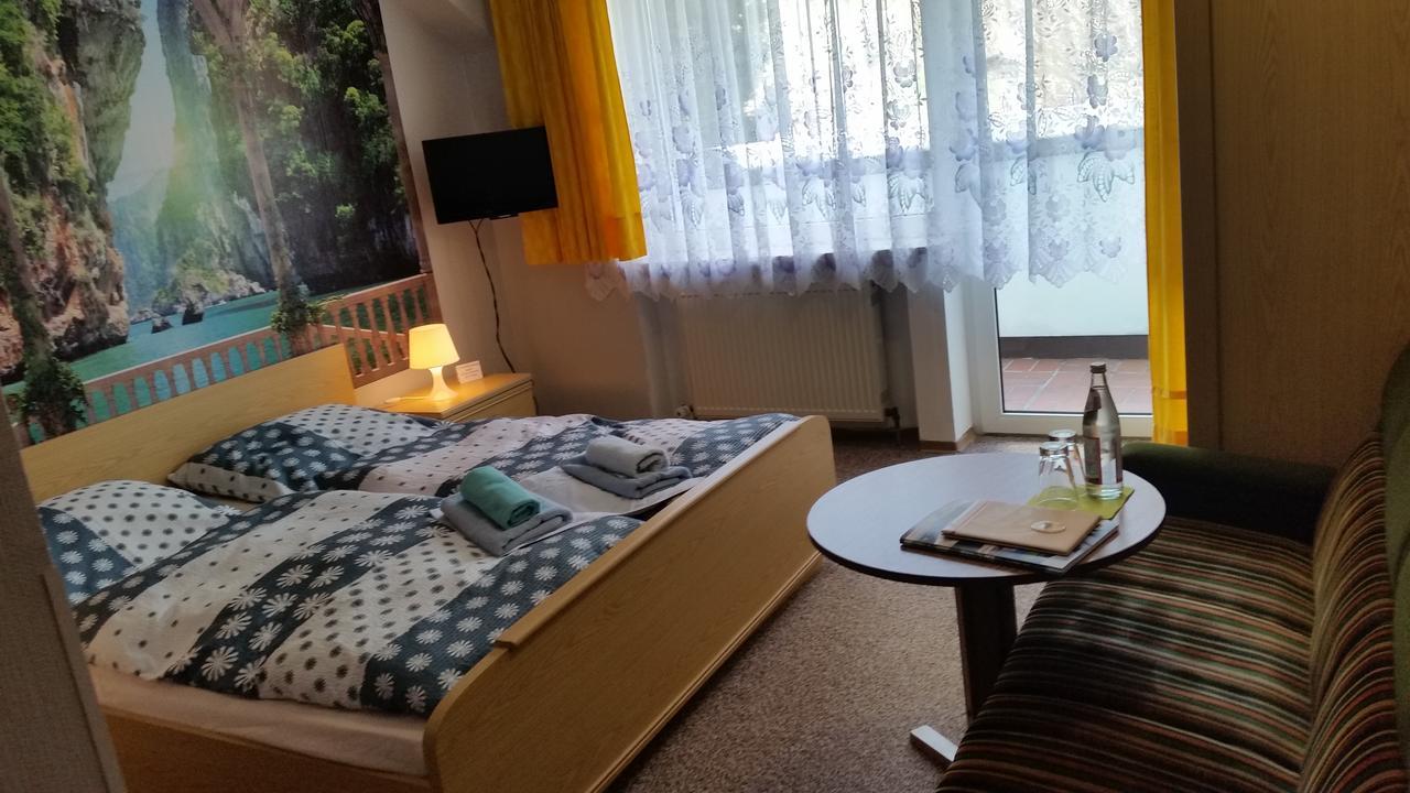 Hotel-Pension Dressel 바멘스타이나크 외부 사진